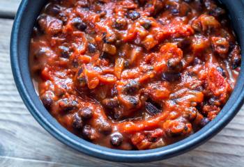 Syn Free 5 Bean Chilli With Wedges | Slimming World Recipe