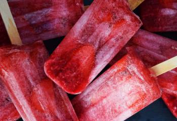 Easy Peasy Homemade Fresh Berry Ice Lollies