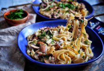 Easy Cheesy Garlic Mushroom Tagliatelle