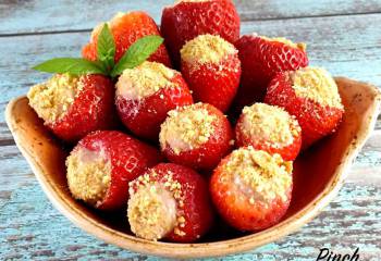 Low Syn Chocolate Cheesecake Stuffed Strawberries