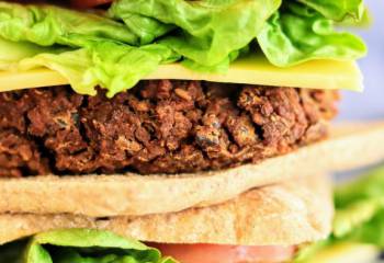 Slimming World Syn Free Spicy Bulgur &amp; Veggie Bean Burgers