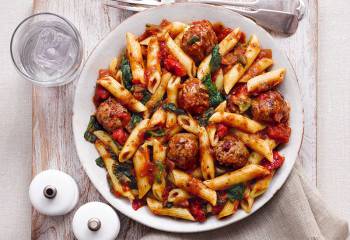 Slimming World Meatballs &amp; Pasta With A Spicy Tomato Sauce