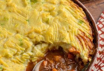 Healthy Cottage Pie With Cauliflower Spring Onion Mash