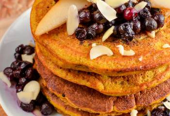 Fluffy Pumpkin Oatmeal Pancakes | Slimming World