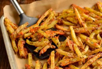 Garlic Parmesan Fries With Ranch Dressing