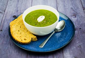 Best Ever Spinach, Carrot & Leek Soup