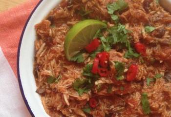 Slow-Cooker Chipotle Chilli Chicken