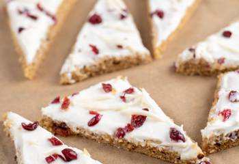 Cranberry Bliss Baked Oat Bars