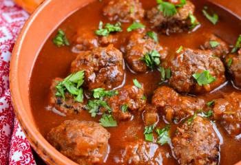 Meatballs In Tomato-Maple Sauce