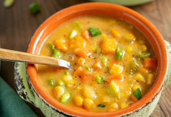 Creamy Vegan Vegetable Chowder