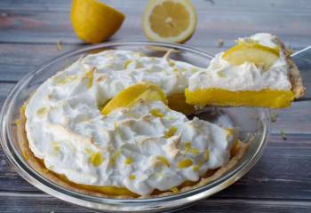 Old Fashioned Lemon Pie