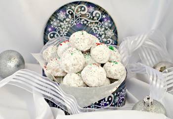 Gingerbread Snowball Cookies