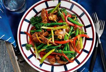 Slimming Worlds Lamb, Ginger And Broccoli Stir-Fry Recipe