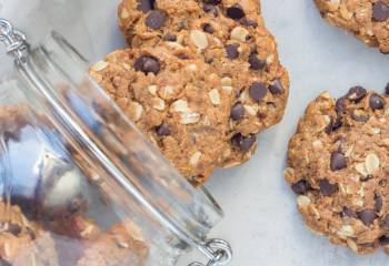 Low Syn Flourless Peanut Butter Oat Chocolate Chip Cookies