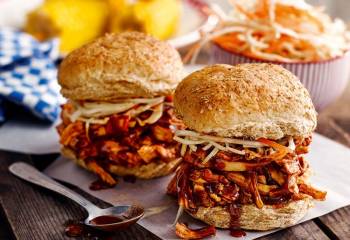 Pulled Chipotle Chicken Buns