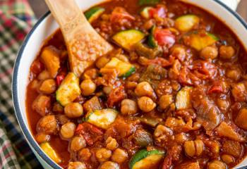 Chickpea Vegetable Chilli (Stove Top And Instant Pot)