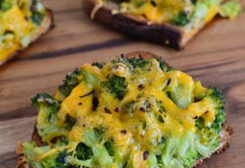 Cheesy Broccoli Toasts