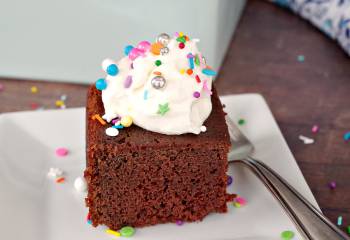 Old Fashioned Sour Cream Chocolate Fudge Cake