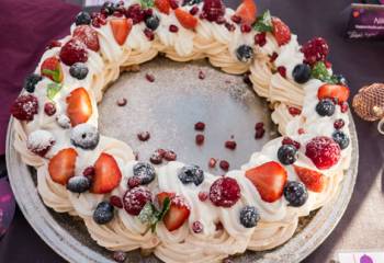 Pavlova Wreath