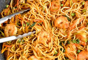 Low Syn Sweet Chilli Prawns And Noodles