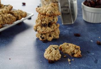 Easy Oatmeal Raisin Cookie Recipe