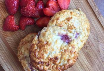 Strawberry Baked Oatcakes