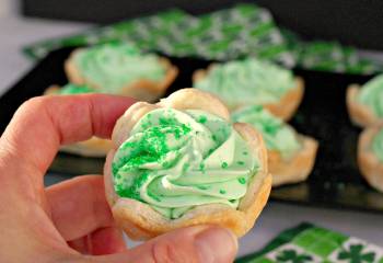 Shamrock Tarts -St. Patrick&Rsquo;S Day Green Dessert