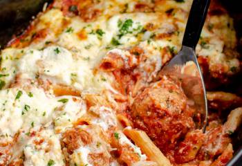 Slow Cooker Chicken Meatballs Pasta Bake