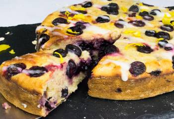 Healthy Lemon & Blueberry Yogurt Cake