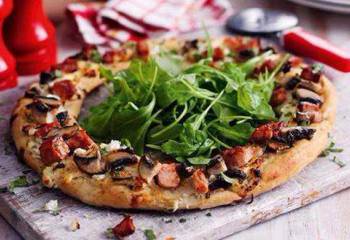 Slimming Worlds Ham And Portobello Mushroom Ring Pizza