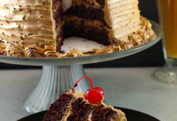 Root Beer Float Cake