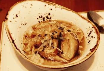 Chicken, Shiitake Mushroom & Chilli Broth