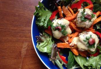 Mini Bacon Cheeseburger-In-A-Bowl With Cayenne Sweet Potato Fries