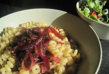 Syn-Free Blue Cheese And Caramelised Onion Pasta