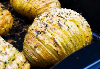 Syn Free Garlic & Parmesan Hasselback Potatoes