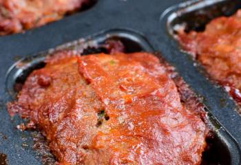 Mini Meatloaves With A Tomato Glaze