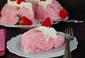 Strawberry Jello Angel Food Cake