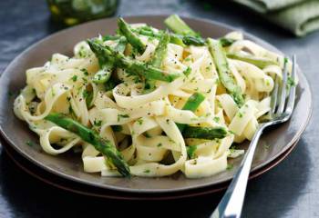 Slimming Worlds Asparagus Carbonara Recipe