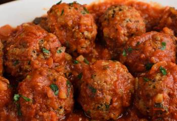 Chicken Quinoa Meatballs In A Veggie Sauce | Slimming World
