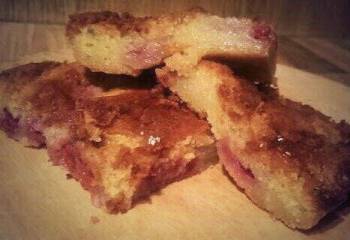 Strawberry &amp; Tequila Rose Blondies