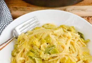 One Pot Creamy Cheesy Leek Pasta | Slimming World