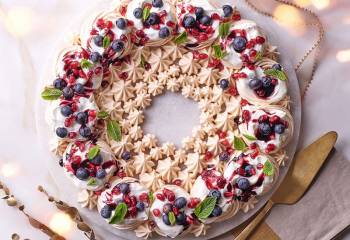 Mulled Wine And Pomegranate Pavlova Wreath