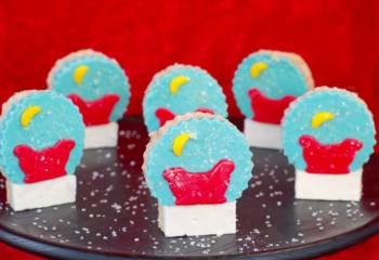 Snow Globe Christmas Rice Krispie Treats