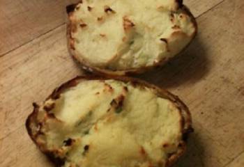 Cheesy Twice Baked Potatoes (Slimming World Friendly)