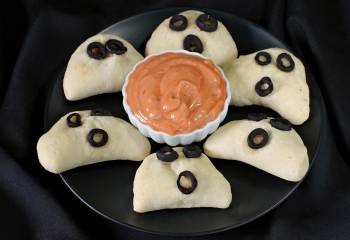 Halloween Phantom Pierogi Mini Pizza Pockets: Fun &amp; Healthy Halloween Food