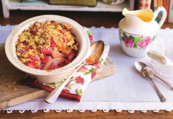 Slimming Worlds Pear And Rhubarb Crumble Recipe