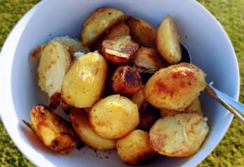 Syn Free Low Fat Crispy Roast Potatoes | Slimming Recipe