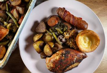 One Pan Roast Dinner Traybake | Healthy Recipe