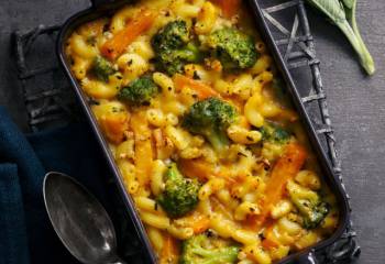 Vegan Mac ’N’ Greens