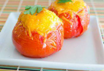 Baked Tomatoes With Ham And Egg